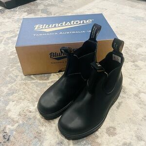 Blundstones Black Size AUS 4.